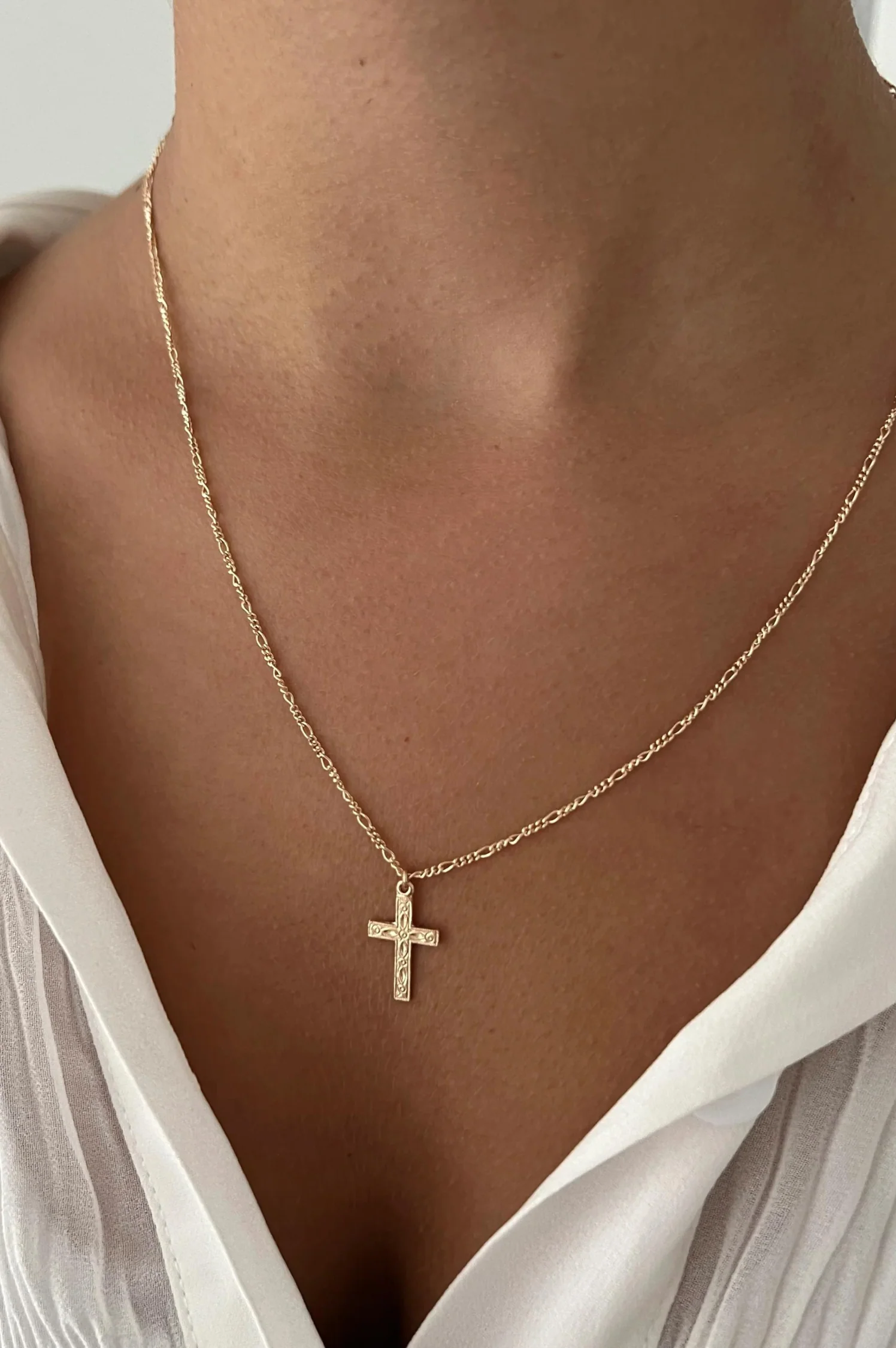 Flora Cross Necklace - Intensery
