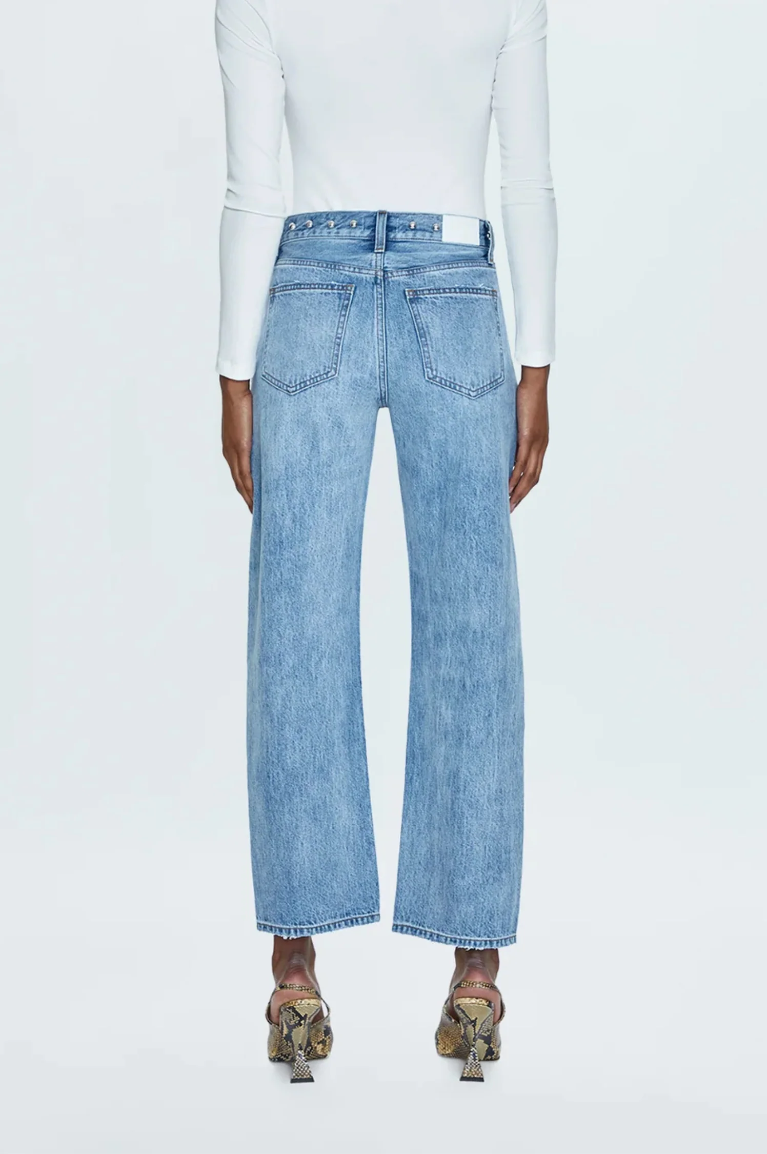 Lexi Mid Rise Bowed Straight jean - Satellite - Intensery