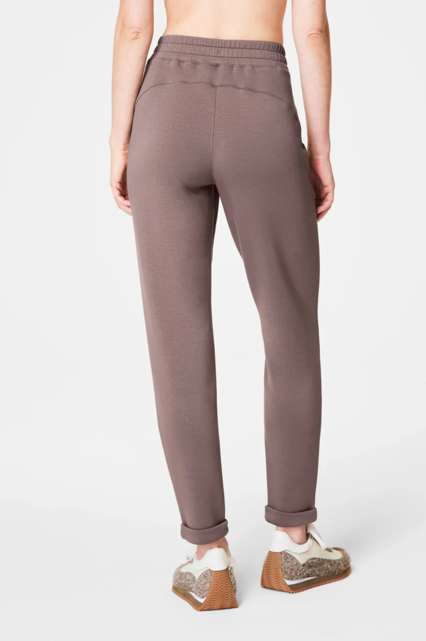 Airessentials Tapered Pant - Intensery