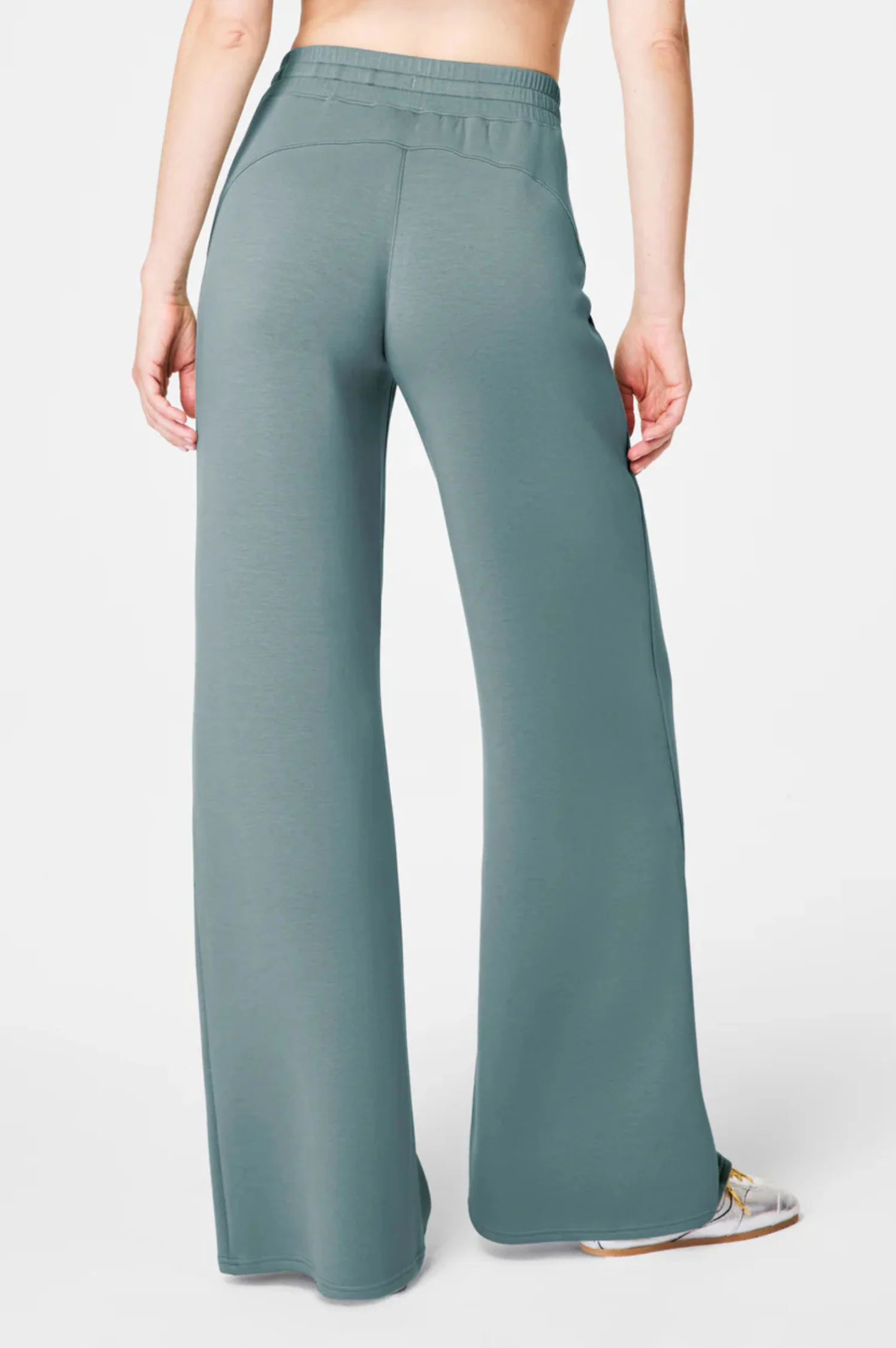Airessentials Wide Leg Pant - Intensery